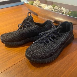 Yeezy Boost size 8